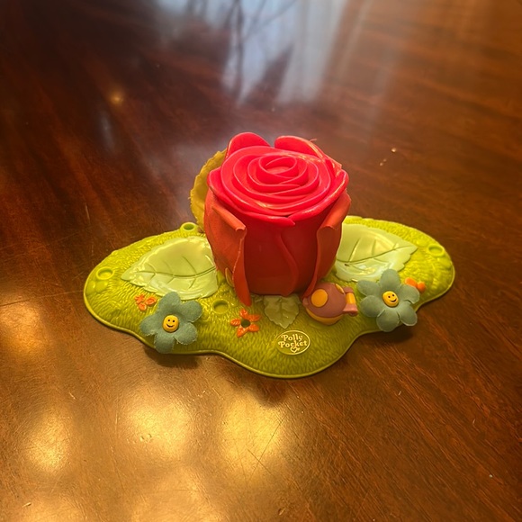 antique vintage Polly Pocket Rose Cottage Hideaway - Picture 1 of 5